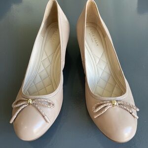 Cole Haan Cream Flats with Rounded Toe and Bow Detail